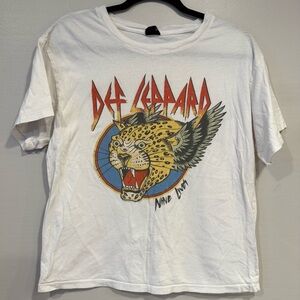 Def Leppard Nine Lives Rocker White Graphic Concert Band Tee Women's Size Small
